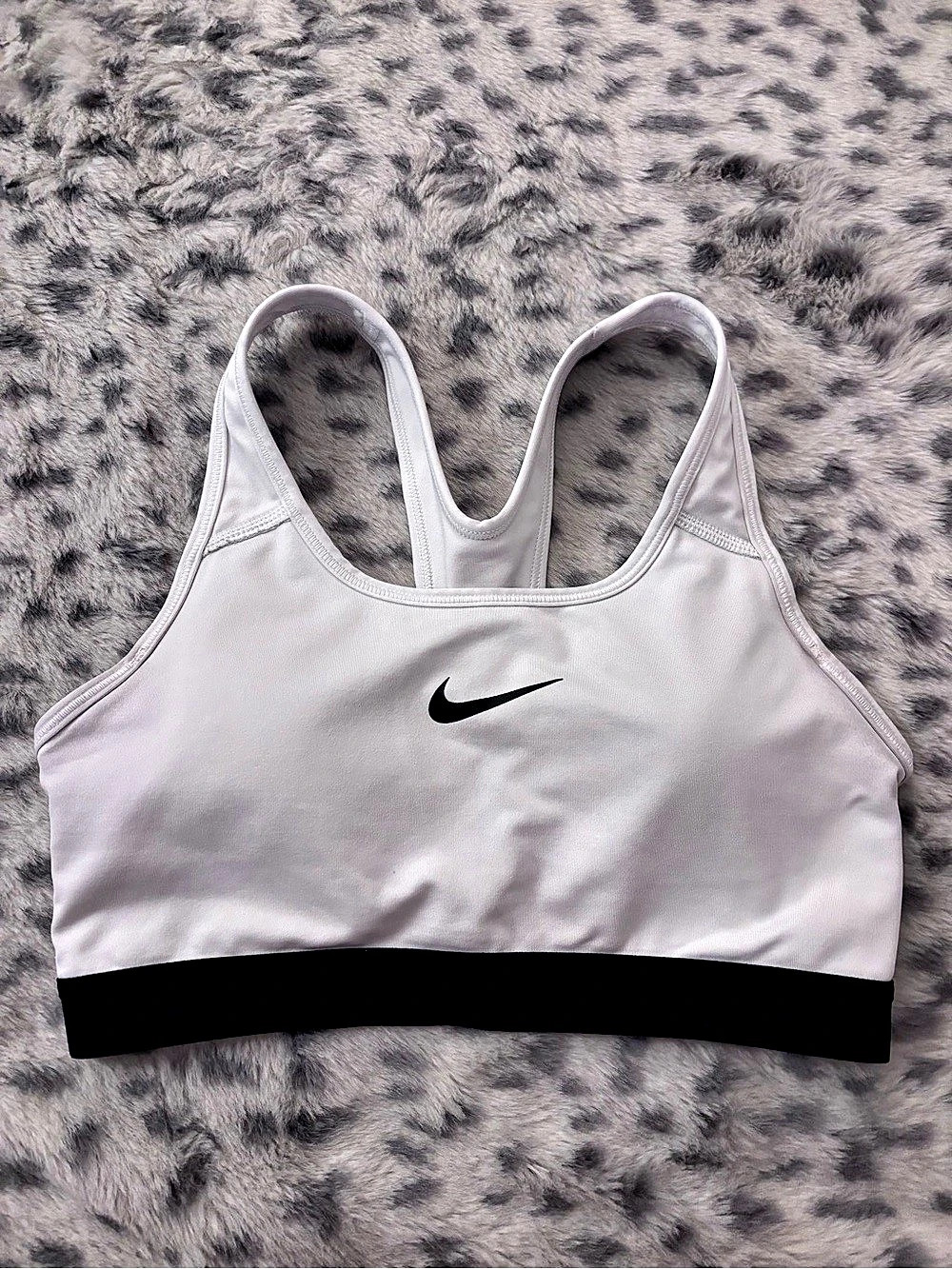 Nike Swoosh Medium Support Padded Sports Bra White & Black Medium